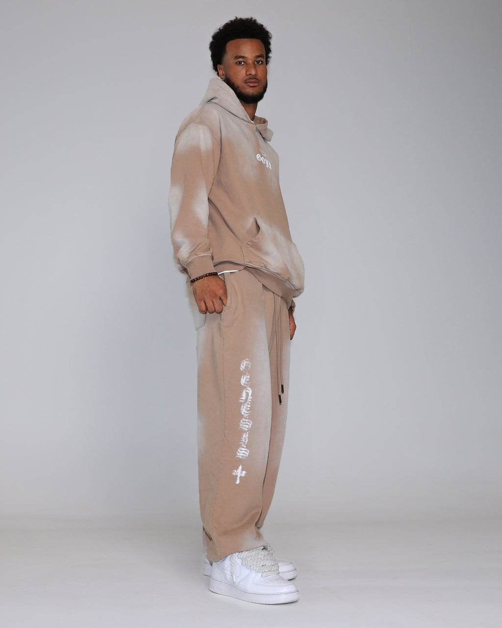 GENESIS LOOSE SWEATPANTS