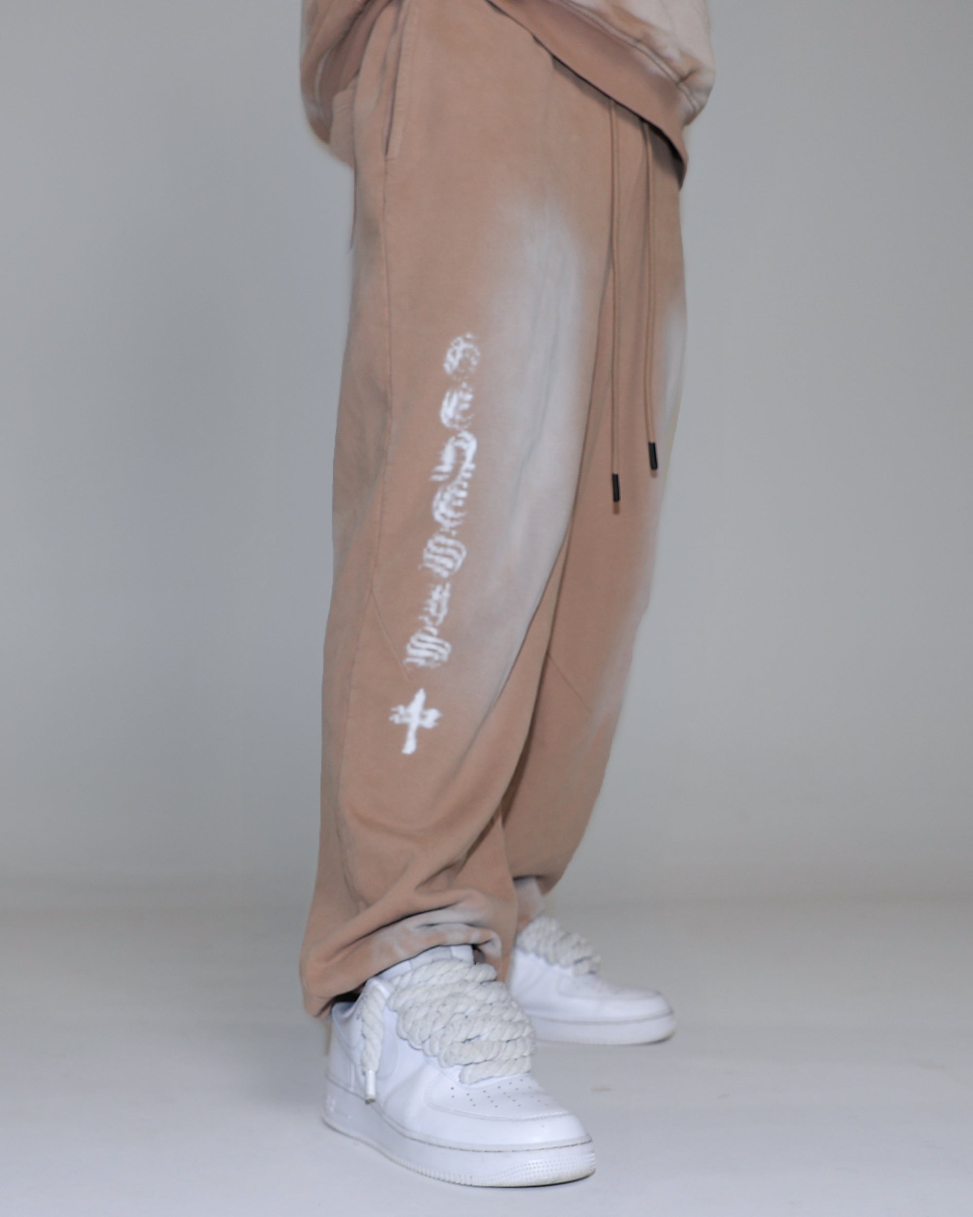 GENESIS LOOSE SWEATPANTS